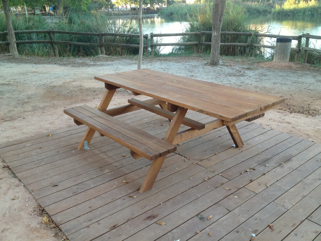 Mesas de picnic adaptadas